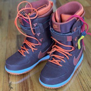 New! Men's Nike Snowboard Boots (size 10.5)